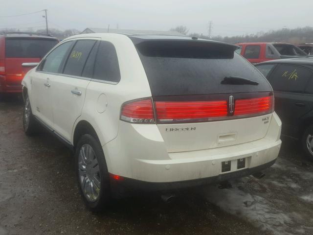 2LMDU88C48BJ39657 - 2008 LINCOLN MKX WHITE photo 3