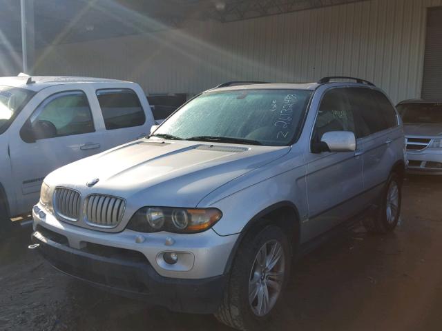 5UXFB53566LV28236 - 2006 BMW X5 4.4I SILVER photo 2