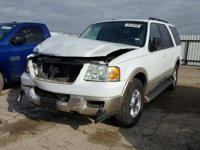 1FMFU17585LA10492 - 2005 FORD EXPEDITION WHITE photo 2