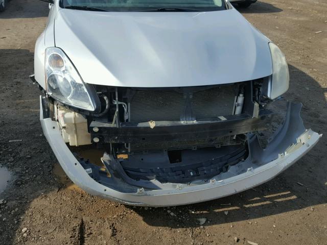 1N4AL2AP1AC192828 - 2010 NISSAN ALTIMA BAS SILVER photo 9