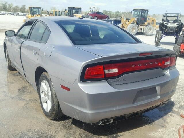 2C3CDXBG6DH726326 - 2013 DODGE CHARGER SE SILVER photo 3
