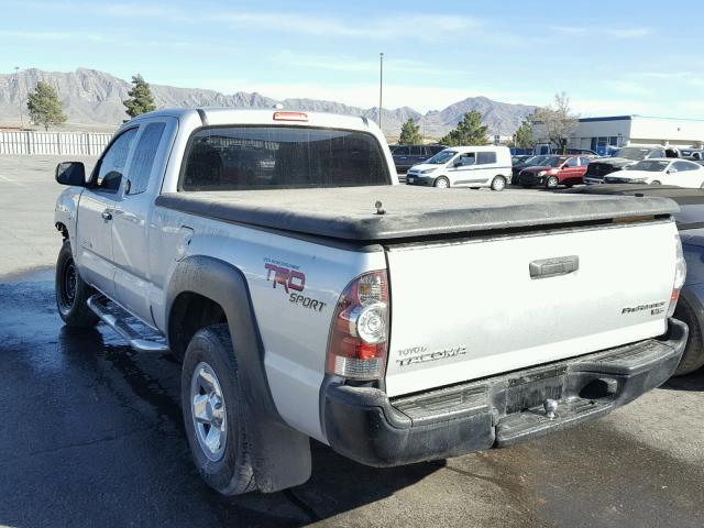 5TETU4GN3AZ733056 - 2010 TOYOTA TACOMA PRE SILVER photo 3