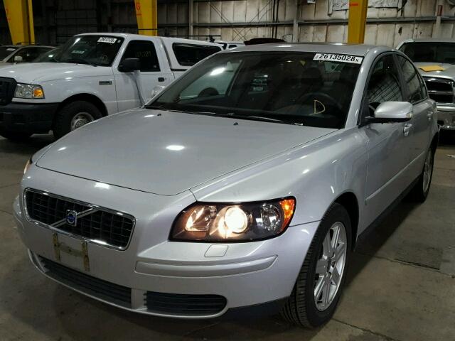 YV1MS382762177235 - 2006 VOLVO S40 2.4I SILVER photo 2