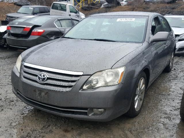 4T1BK36B85U051576 - 2005 TOYOTA AVALON XL GRAY photo 2