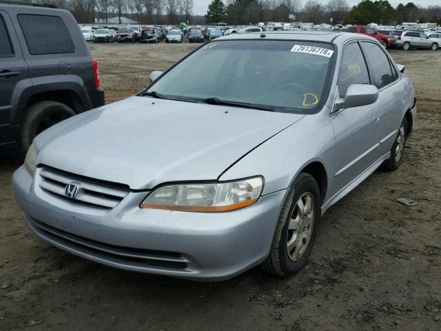 1HGCG566X2A135793 - 2002 HONDA ACCORD EX SILVER photo 2