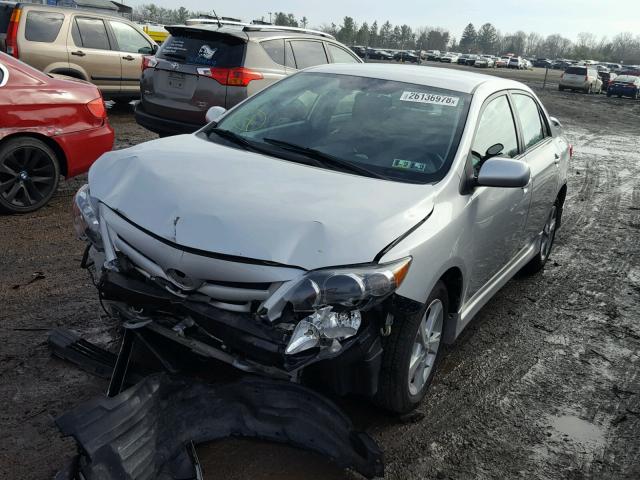 2T1BU4EEXDC062154 - 2013 TOYOTA COROLLA BA SILVER photo 2