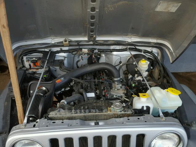 1J4FA69S54P719640 - 2004 JEEP WRANGLER / GRAY photo 7