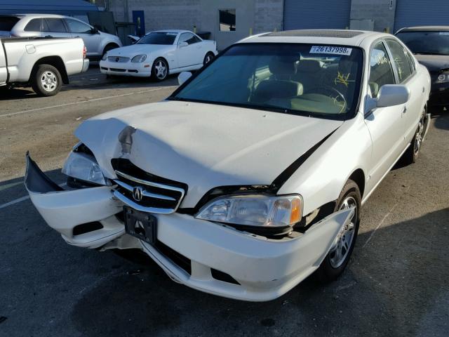 19UUA5668YA035822 - 2000 ACURA 3.2TL WHITE photo 2