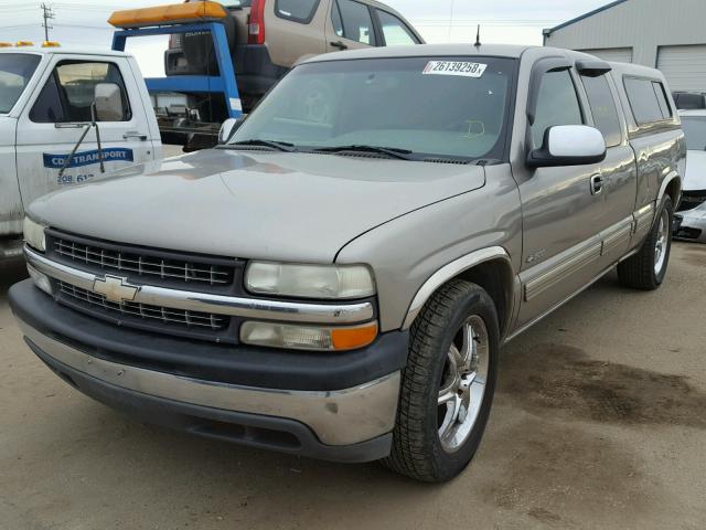 2GCEC19T211278257 - 2001 CHEVROLET SILVERADO GOLD photo 2