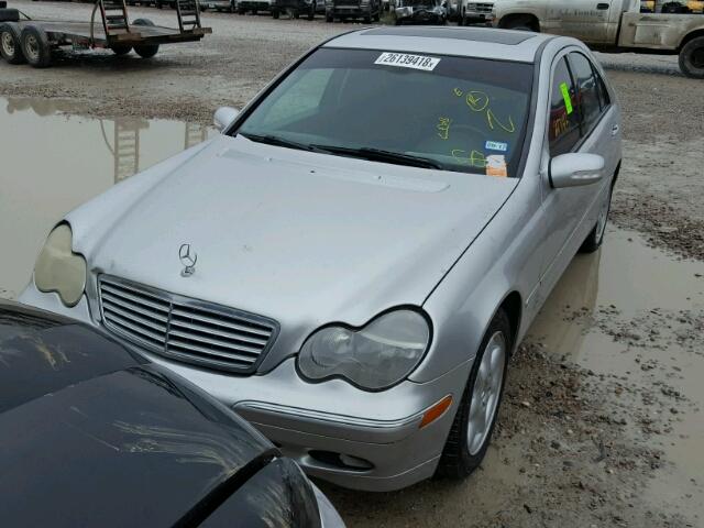 WDBRF61J14E016361 - 2004 MERCEDES-BENZ C 240 SILVER photo 2