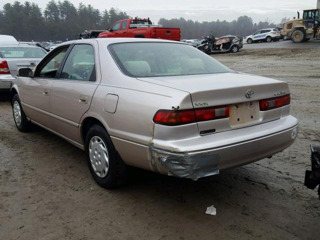 4T1BG22KXWU289545 - 1998 TOYOTA CAMRY CE TAN photo 3