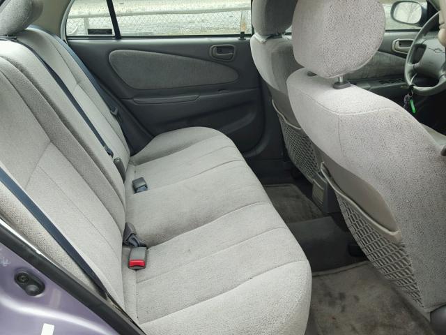 1Y1SK5288WZ413576 - 1998 CHEVROLET GEO PRIZM 灰色 照片 6