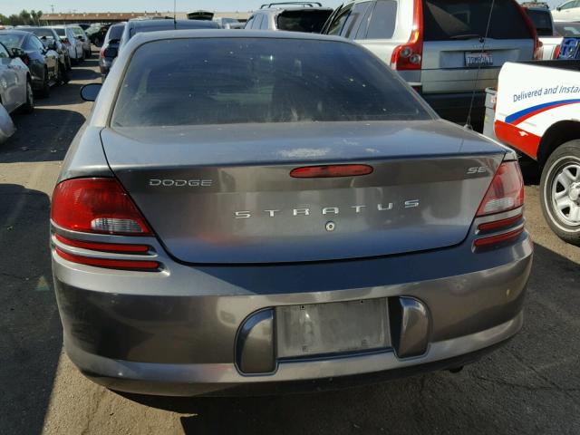 1B3EL36X34N170365 - 2004 DODGE STRATUS SE GRAY photo 10