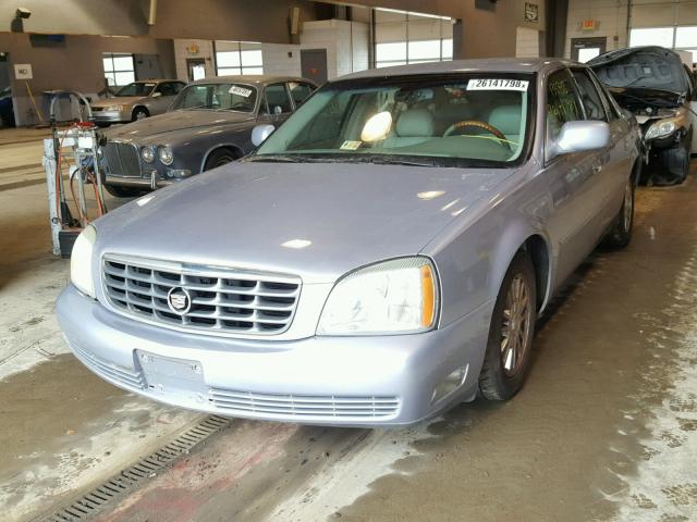 1G6KE57Y24U205081 - 2004 CADILLAC DEVILLE DH BLUE photo 2