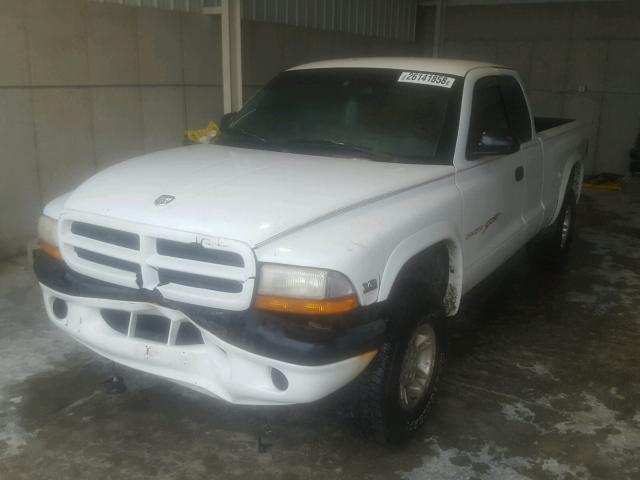 1B7GG22Y2XS121068 - 1999 DODGE DAKOTA WHITE photo 2