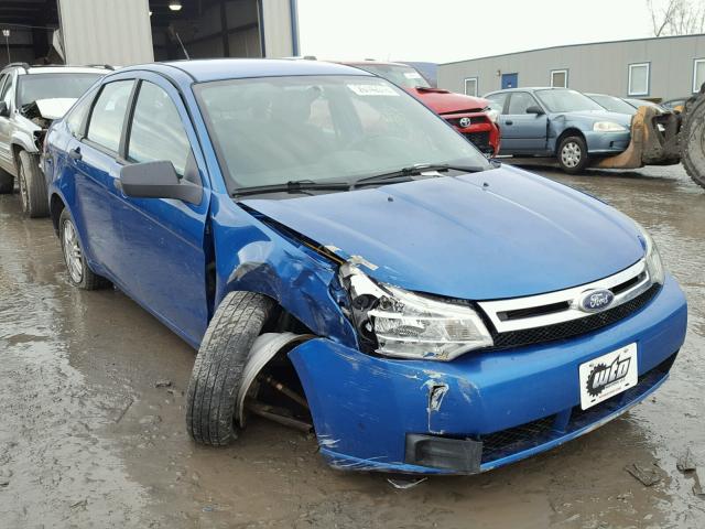 1FAHP3FN0AW260499 - 2010 FORD FOCUS SE BLUE photo 1