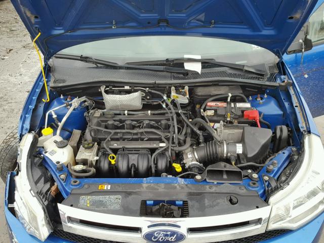 1FAHP3FN0AW260499 - 2010 FORD FOCUS SE BLUE photo 7