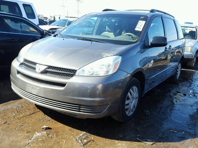 5TDZA23CX4S107033 - 2004 TOYOTA SIENNA CE GRAY photo 2