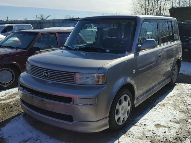 JTLKT324354003786 - 2005 TOYOTA SCION XB SILVER photo 2