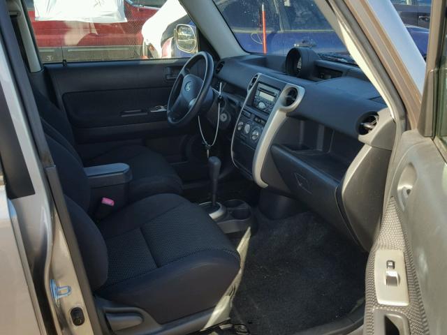 JTLKT324354003786 - 2005 TOYOTA SCION XB 银色 照片 5