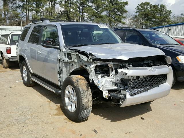 JTEBU5JR9G5373179 - 2016 TOYOTA 4RUNNER SR SILVER photo 1