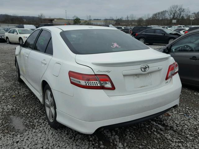 4T1BF3EK3BU615815 - 2011 TOYOTA CAMRY BASE WHITE photo 3