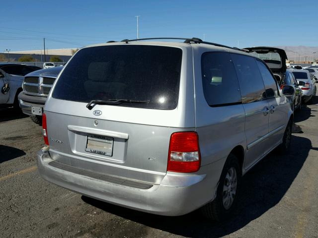 KNDUP132856668150 - 2005 KIA SEDONA EX SILVER photo 4