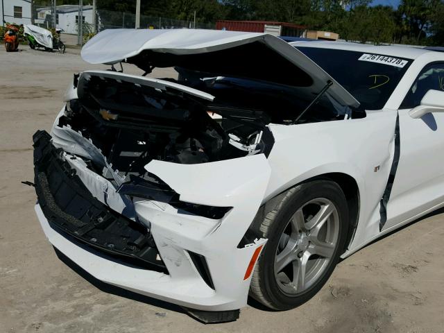 1G1FB1RX4J0137513 - 2018 CHEVROLET CAMARO LT WHITE photo 9