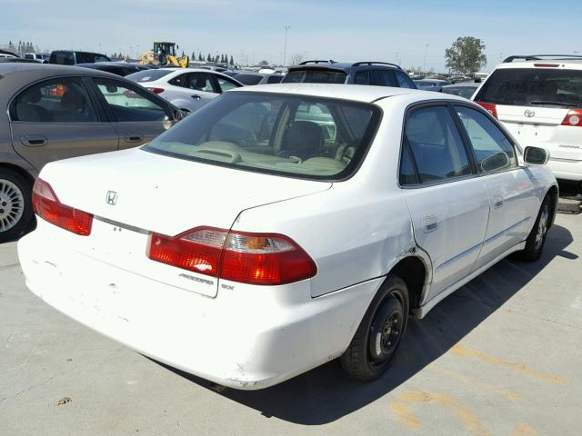 1HGCG6679XA009852 - 1999 HONDA ACCORD EX WHITE photo 4