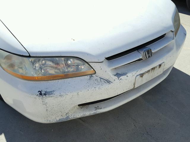 1HGCG6679XA009852 - 1999 HONDA ACCORD EX WHITE photo 9