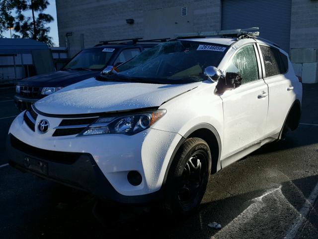 2T3ZFREV3DW055834 - 2013 TOYOTA RAV4 LE WHITE photo 2