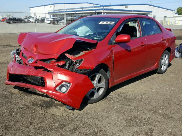 5YFBU4EE1DP165091 - 2013 TOYOTA COROLLA BA RED photo 2