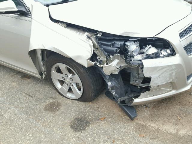 1G11C5SA1DF231581 - 2013 CHEVROLET MALIBU 1LT 金色 照片 9