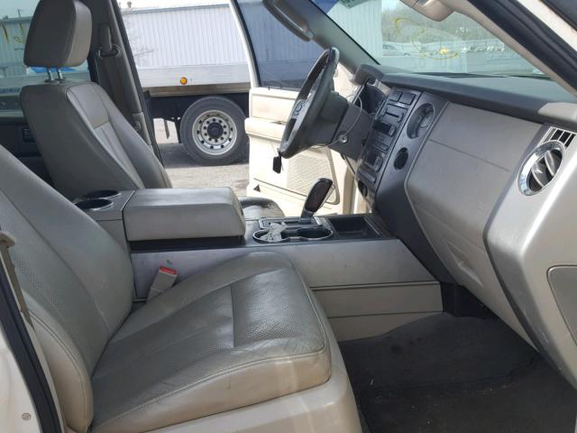 1FMFK19587LA04830 - 2007 FORD EXPEDITION WHITE photo 5