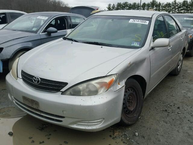 4T1BE32K94U375132 - 2004 TOYOTA CAMRY LE SILVER photo 2