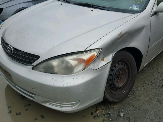 4T1BE32K94U375132 - 2004 TOYOTA CAMRY LE SILVER photo 9