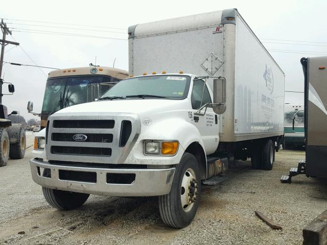 3FRWF7FCXDV016838 - 2013 FORD F750 SUPER WHITE photo 2