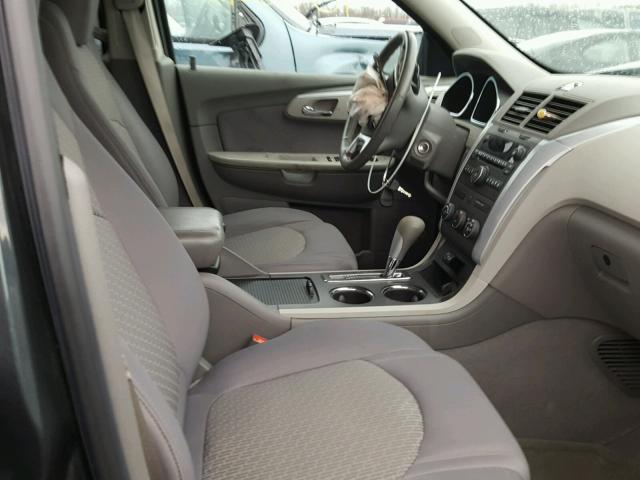 1GNKRFED7BJ127524 - 2011 CHEVROLET TRAVERSE L GRAY photo 5