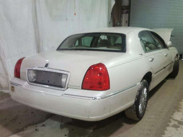 1LNHM82V27Y633394 - 2007 LINCOLN TOWN CAR S WHITE photo 4