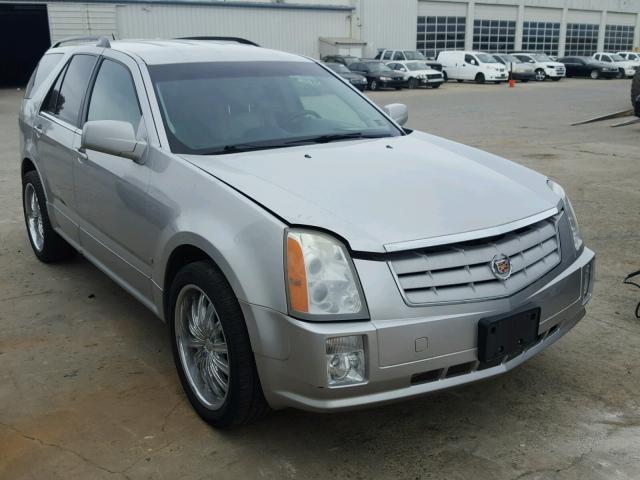 1GYEE637260112319 - 2006 CADILLAC SRX SILVER photo 1