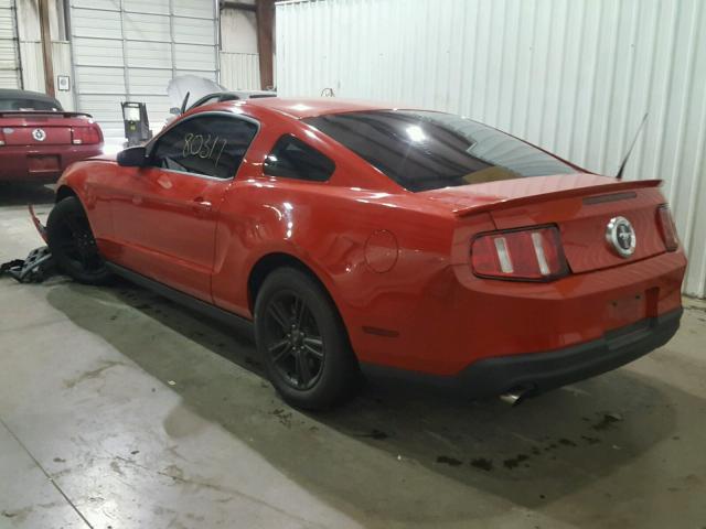 1ZVBP8AMXB5133985 - 2011 FORD MUSTANG RED photo 3