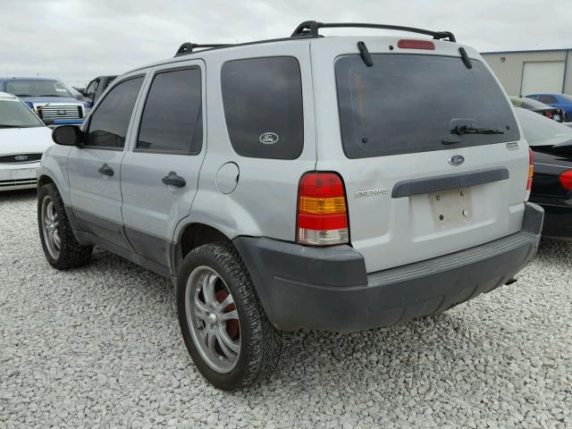 1FMYU02184KA81039 - 2004 FORD ESCAPE XLS SILVER photo 3