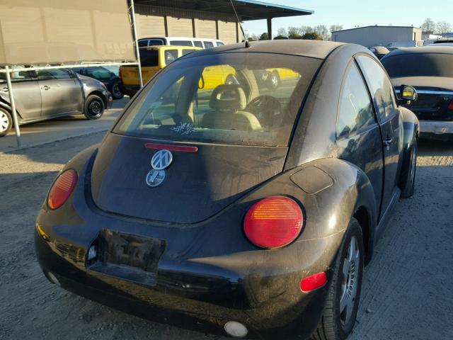 3VWBB61CXWM003165 - 1998 VOLKSWAGEN NEW BEETLE BLACK photo 4