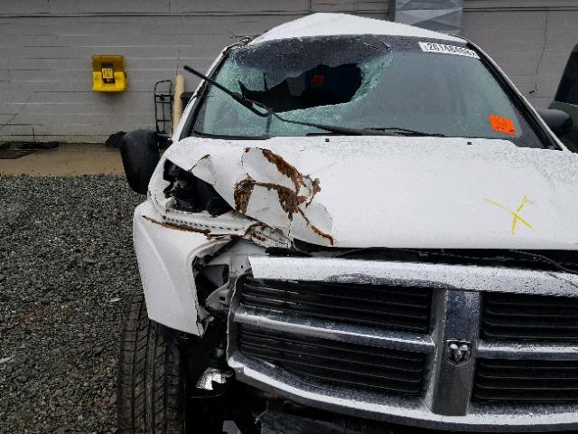 1D4HD48N25F566361 - 2005 DODGE DURANGO SL WHITE photo 9