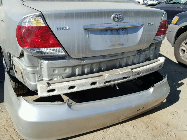 4T1BE30K35U392173 - 2005 TOYOTA CAMRY LE SILVER photo 9