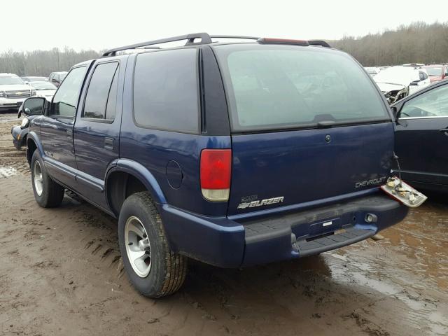 1GNCS13W42K151208 - 2002 CHEVROLET BLAZER BLUE photo 3