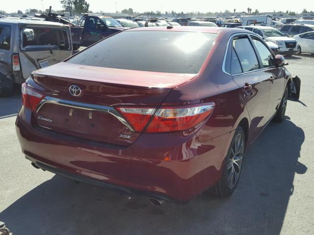 4T1BK1FK1FU556493 - 2015 TOYOTA CAMRY XSE RED photo 4