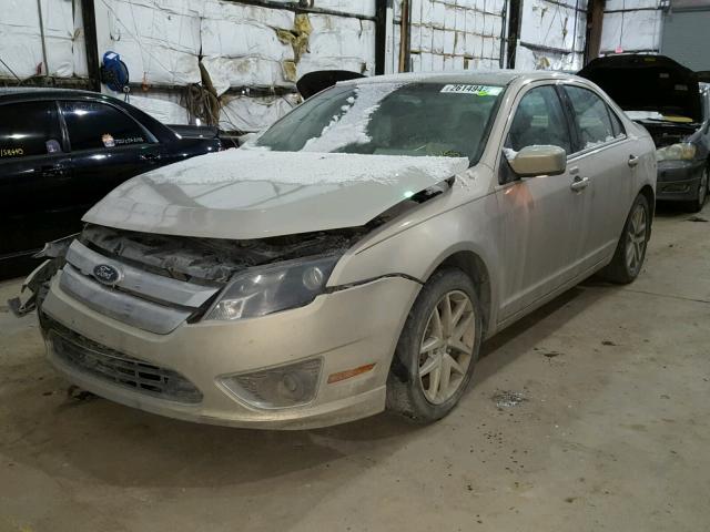 3FAHP0JGXAR311680 - 2010 FORD FUSION SEL GOLD photo 2