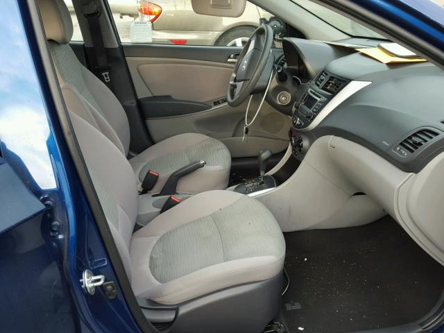 KMHCT4AEXHU174003 - 2017 HYUNDAI ACCENT SE BLUE photo 5