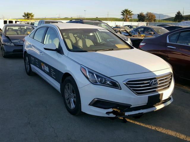 5NPE24AF6GH304778 - 2016 HYUNDAI SONATA SE WHITE photo 1